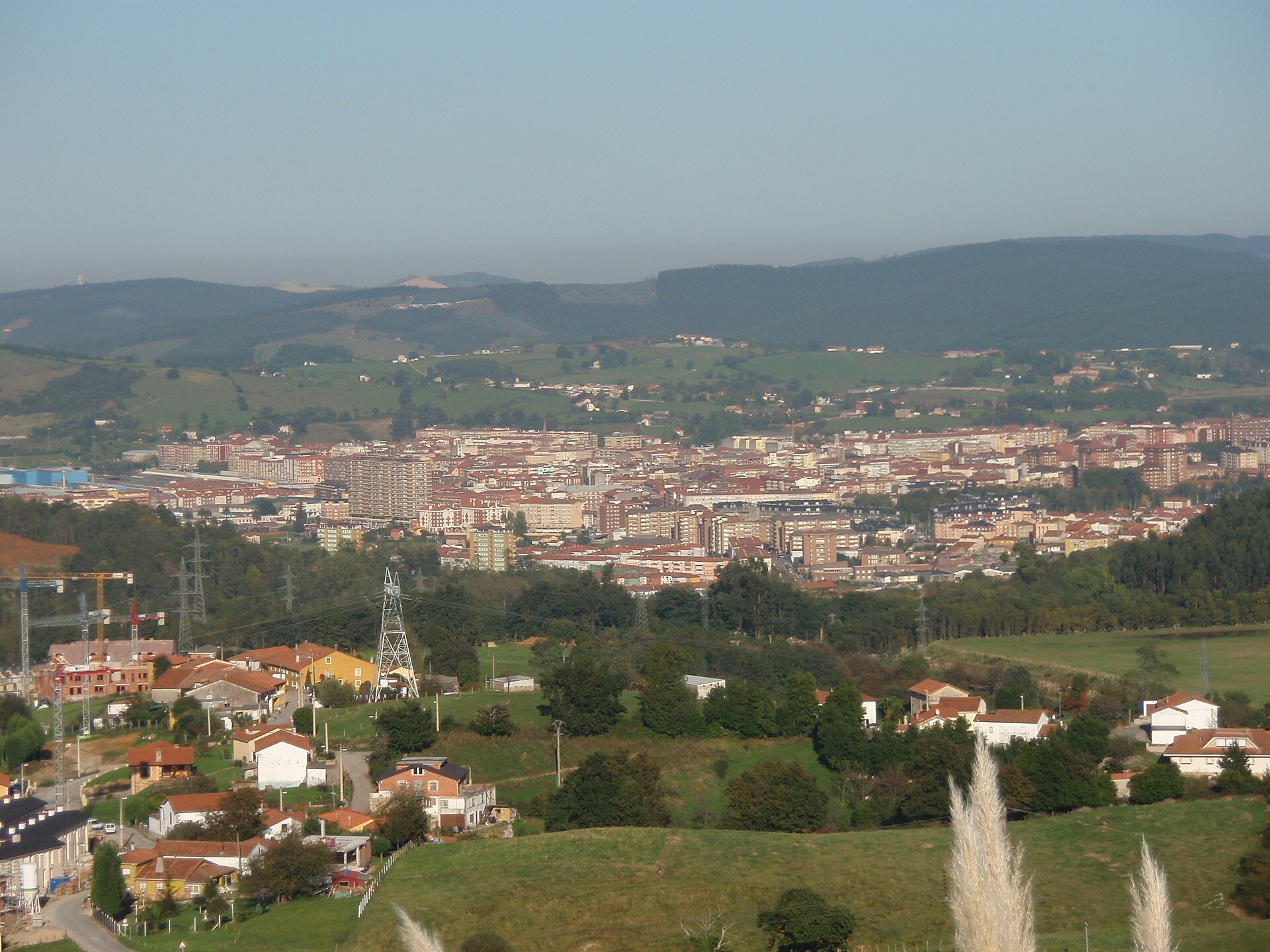 Imagem de referência relacionada a Torrelavega, item descrito como município da Espanha na Cantábria