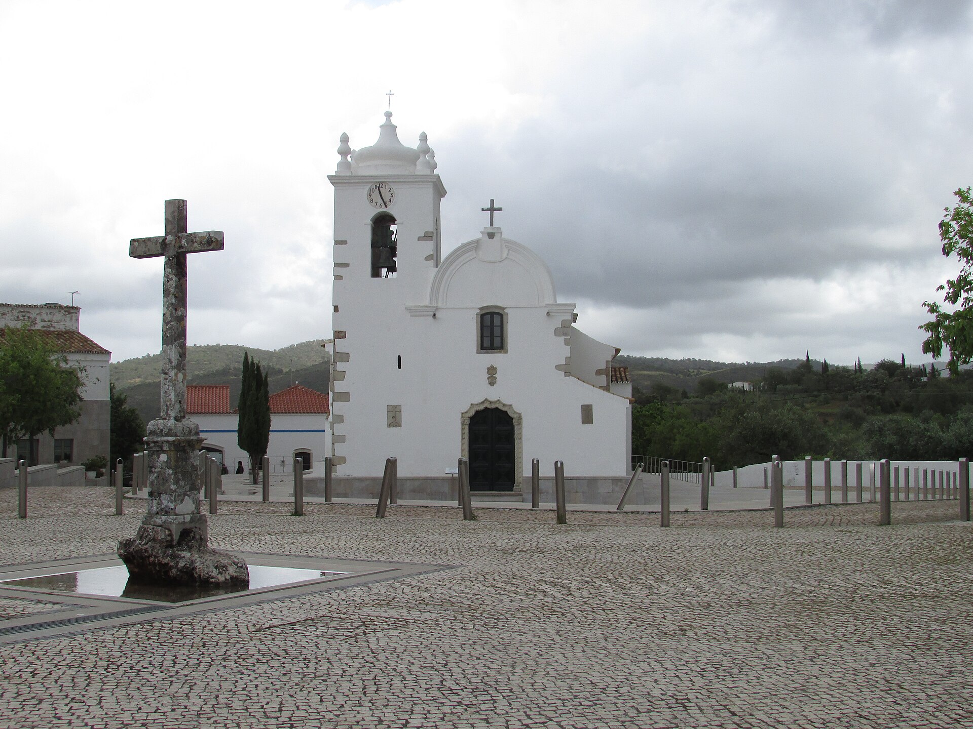 Imagem de referência relacionada a Querença, item descrito como povoação portuguesa do Município de Loulé