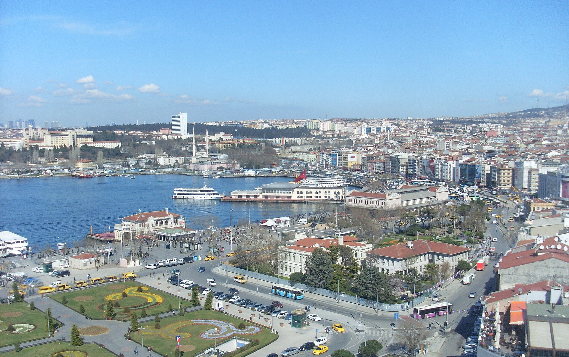 Imagem de referência relacionada a Kadıköy, item descrito como distrito na Turquia