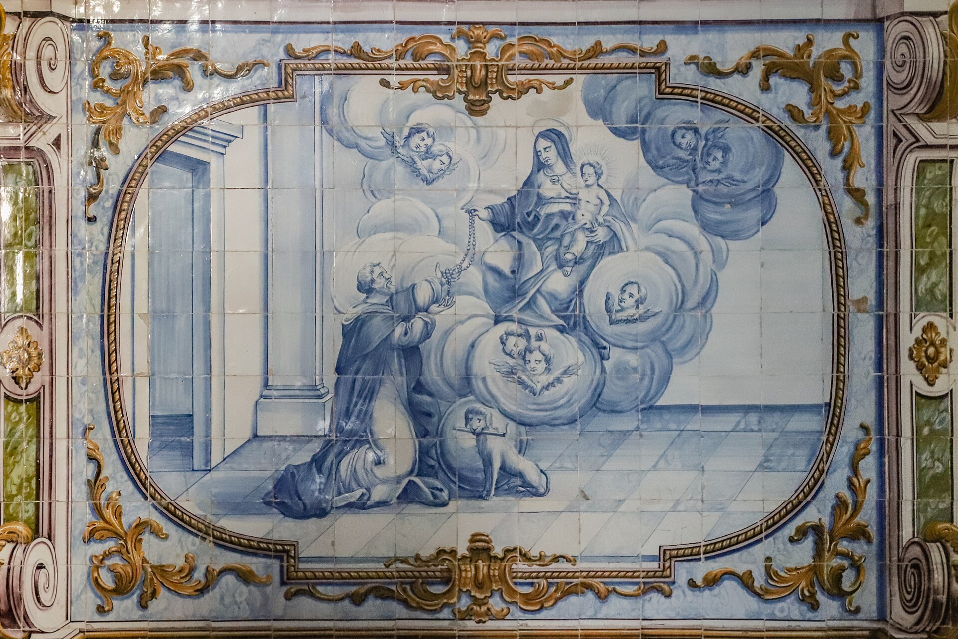 Imagem de referência relacionada a Nossa Senhora dá o Rosário a São Domingos, item descrito como painel de azulejos na Igreja de Nossa Senhora do Rosário, Salvador