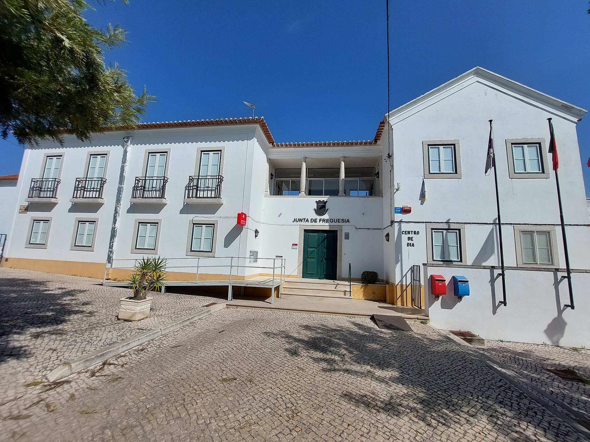 Imagem de referência relacionada a Pontével, item descrito como vila portuguesa sede da Freguesia de Pontével