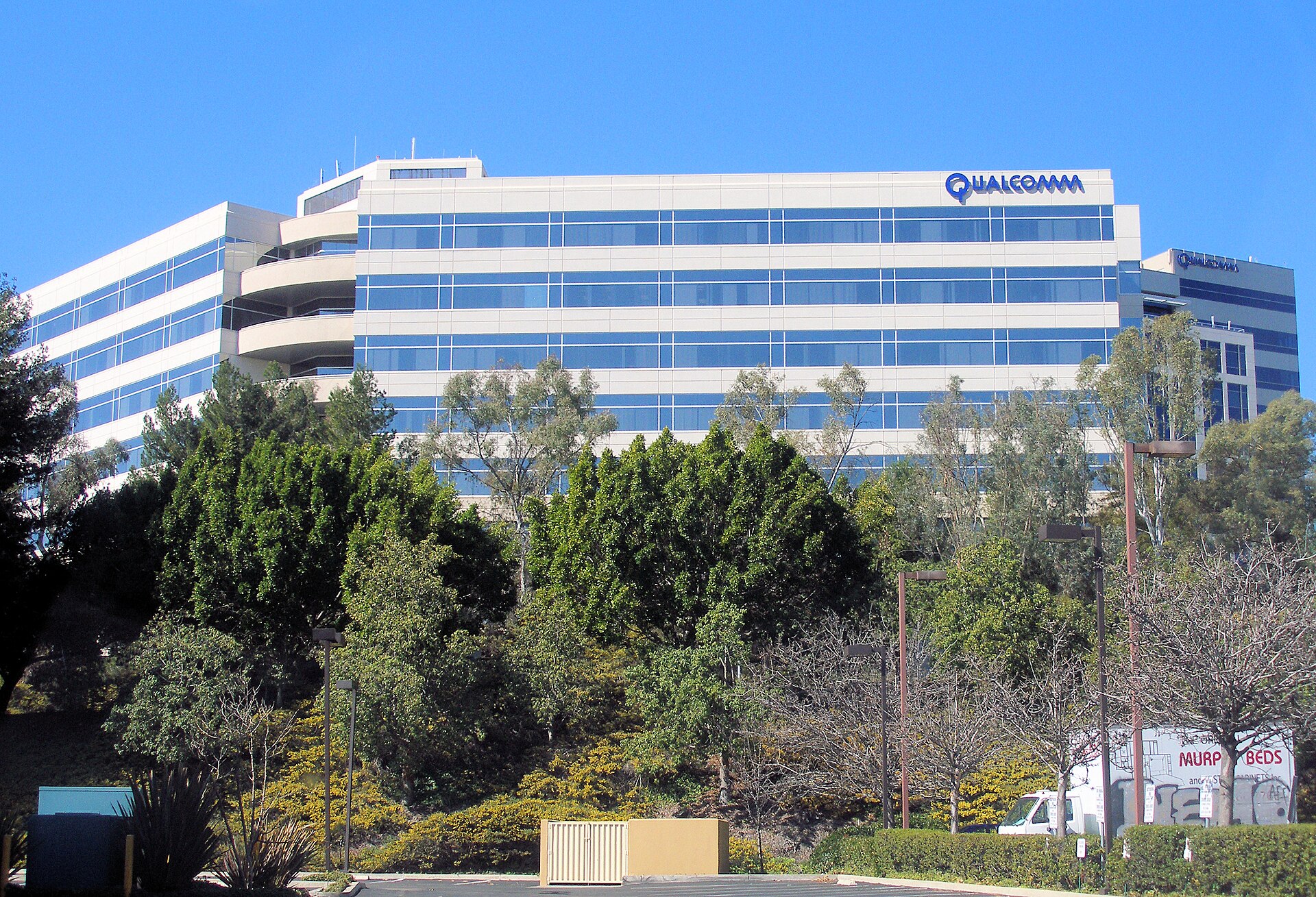 Imagem de referência relacionada a Qualcomm, item descrito como uma empresa norte-americana produtora de chipsets