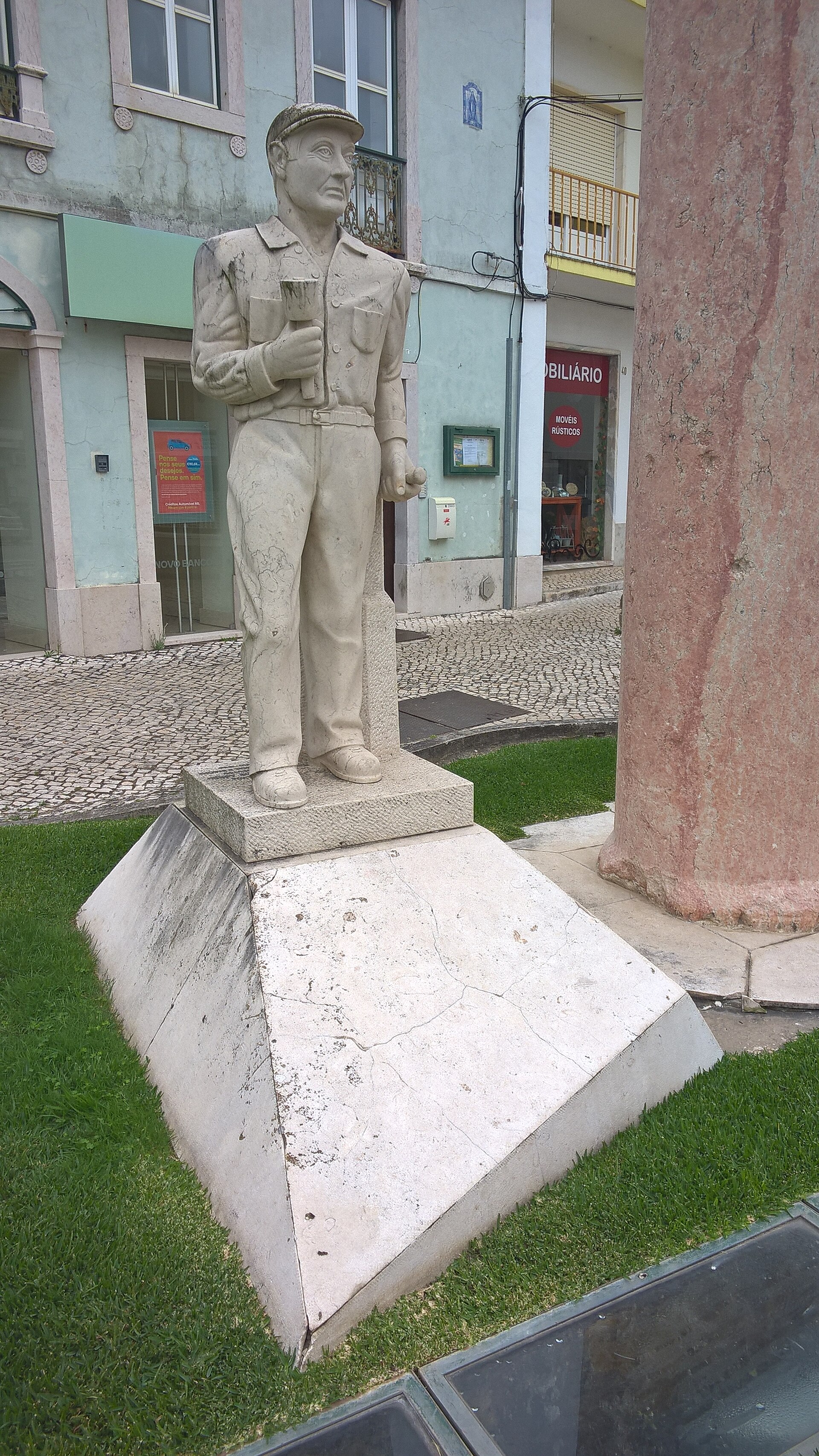 Imagem de referência relacionada a Pêro Pinheiro, item descrito como vila portuguesa no Município de Sintra