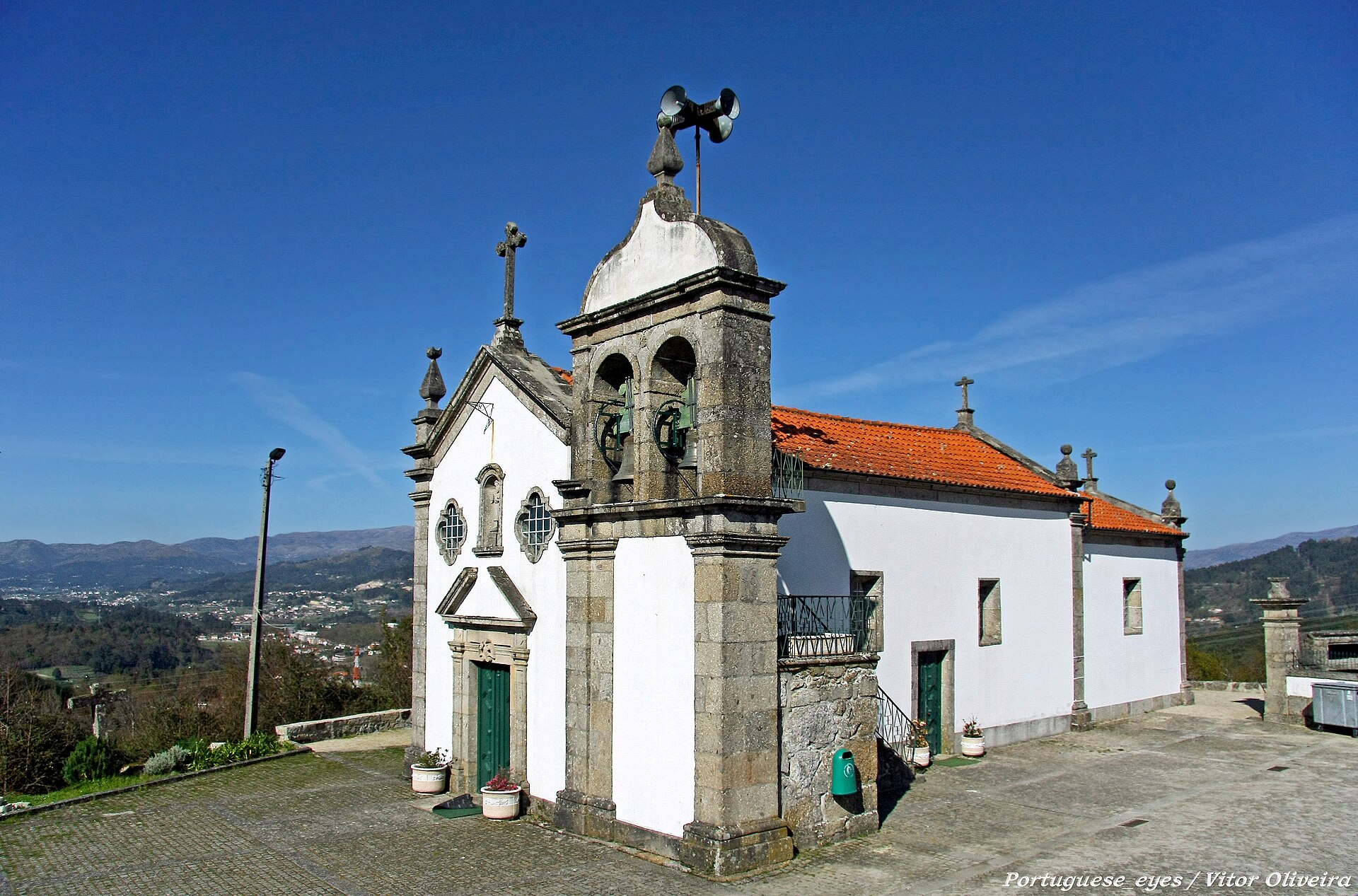 Imagem de referência relacionada a Oleiros, item descrito como povoação portuguesa sede da Freguesia de Oleiros, no Município de Ponte da Barca